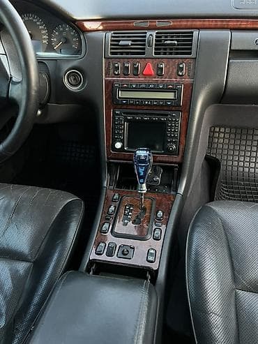 mercedesbenz коробка: Mercedes-Benz E-Class: 2001 г., 4.3 л, Автомат, Бензин, Седан — 4