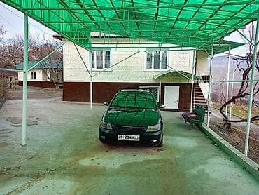 kirgiz auto: Продам седан темно‑зеленого цвета с багажными рейлингами на крыше — 2