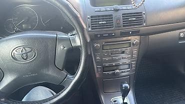 Toyota Avensis: 2004 г., 1.8 л, Автомат, Бензин, Седан