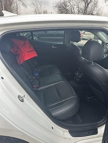 q 7: Kia Stinger: 2018 г., Автомат, Бензин, Лифтбек — 9