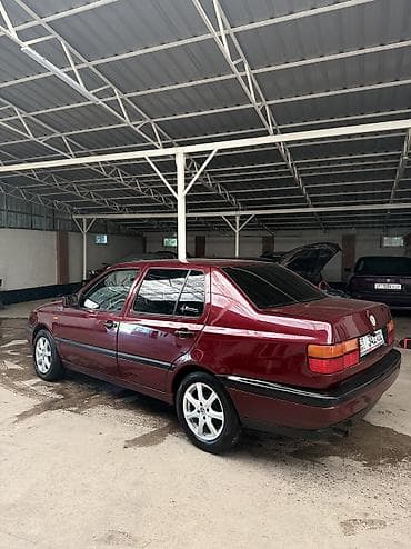 продаю эксковаторы: Volkswagen Vento: 1994 г., 1.8 л, Механика, Бензин, Седан — 4