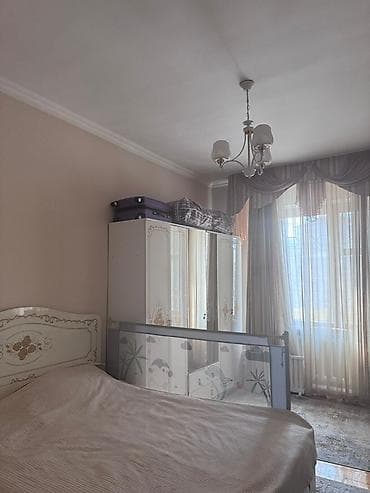 квартиры в токмоке: 3 комнаты, 76 м², Сталинка, 2 этаж — 5