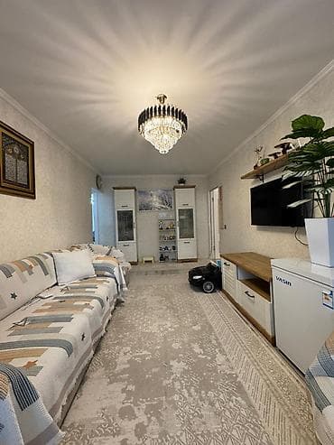 продаю квартиру 4 мкр: 3 комнаты, 58 м², 104 серия, 4 этаж, Евроремонт — 10