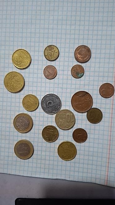 азиаты: Набор старых иностранных монет + крупная медная/бронзовая монета с — 10