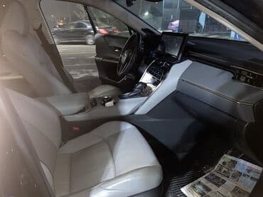 Toyota: Toyota Venza: 2021 г., 2.5 л, Гибрид, Кроссовер — 10