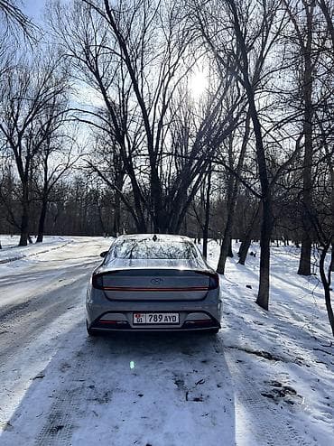 san: Hyundai Sonata: 2022 г., Автомат, Бензин, Седан — 3