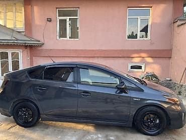 mazda 623: Toyota Prius: 2015 г., Вариатор, Гибрид, Хэтчбэк — 4