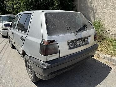 Продажа авто: Volkswagen Golf: 1984 г., 1.6 л, Механика, Бензин, Хэтчбэк — 3