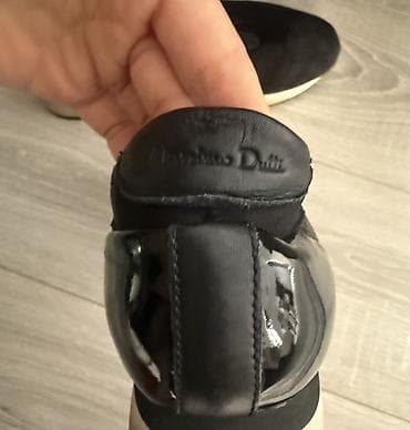 футболка с принтом: Кроссовки, 42, 42.5, Massimo Dutti, Б/у, цвет - Черный — 3