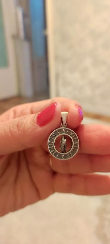 Значки: Кулон серебро,по гороскопу скорпион,цена 2000 сом — 2
