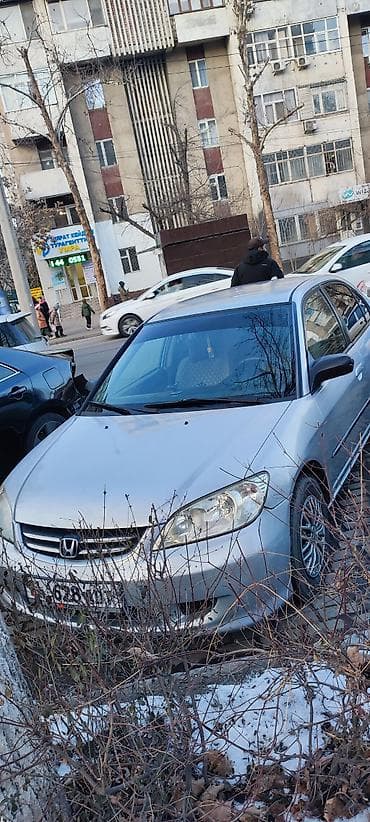 Сдаю в аренду Хонда Цивик 2004 г.в. Левый руль автомат. В сутки 1100