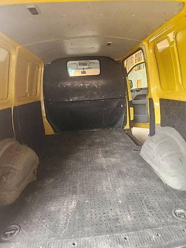 ом 605: Volkswagen Transporter T5 фургон (желтый) - Кузов — 4