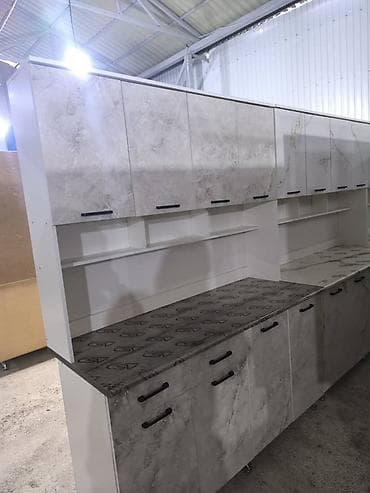 Мебельные гарнитуры: Продаются буфет новый Размер 1.5/2 высота Без мойка 13000 С мойкой — 4