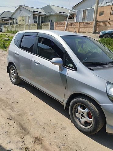 двигатель на фит: Honda Fit: 2002 г., Механика, Бензин, Хэтчбэк — 2
