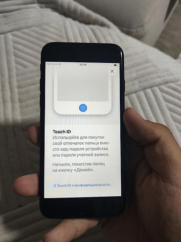 ipod.shuffle: IPhone SE 2020, Б/у, 64 ГБ, Черный, Чехол, 100 % — 4