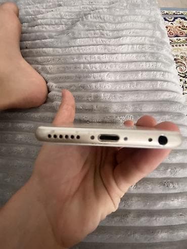 redmi 10 128: IPhone 6, золотистый Характеристики по скриншотам: - Модель: iPhone 6 — 7