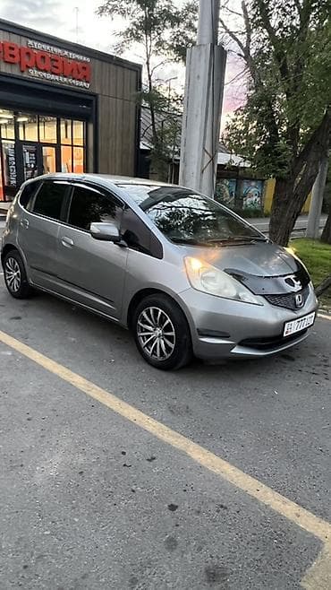 215 2f55 2f17: Honda Jazz: 2010 г., 1.4 л, Автомат, Бензин, Хэтчбэк — 2