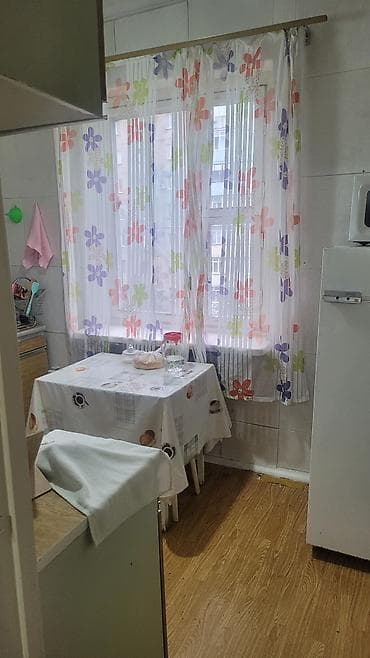 1 комната, 35 м², 105 серия, 4 этаж, Старый ремонт