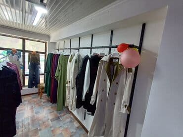 оборудование для магазина: Навесная система для магазина одежды: вертикальные перфорированные — 5