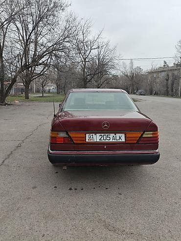вента цена: Mercedes-Benz W124: 1992 г., Седан — 9
