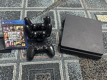 PlayStation 4 Slim + комплект аксессуаров и игра Состав набора: - — 1