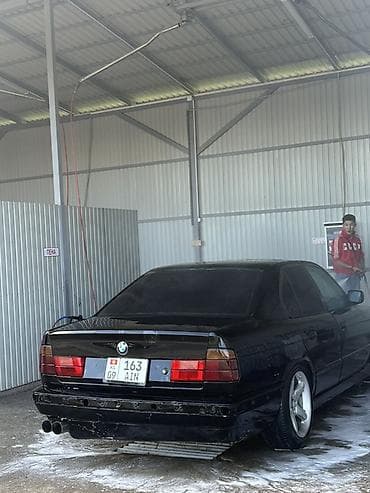 Унаа сатуу: BMW 5 series: 1991 г., 2.5 л, Кол менен иштөөчү, Бензин, Седан — 3