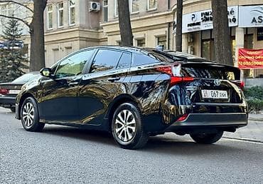 Toyota Prius: 2021 г., 1.8 л, Вариатор, Гибрид, Лифтбек — 4