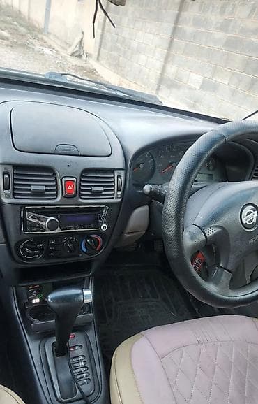 терано 1: Nissan Almera: 2002 г., 1.8 л, Автомат, Бензин, Хэтчбэк — 4