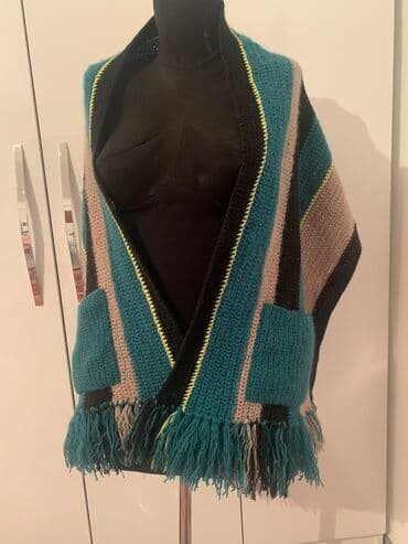 исламский товар: Продаётся шерстяной вязаный палантин с карманами, стильный, очень — 5