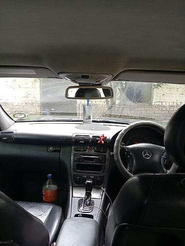 Продажа авто: Mercedes-Benz C-Class: 2003 г., Бензин, Универсал — 5