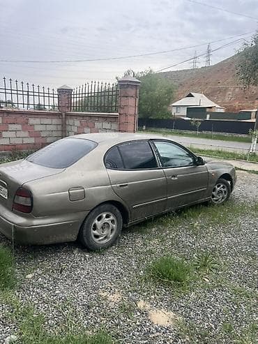 авто грандеур: Daewoo Leganza: 1996 г., Автомат, Седан — 5
