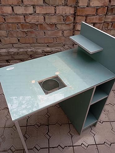 косметика стол: Маникюрный стол б/у со стеклом. состояние хорошее, можно вставить — 3