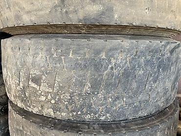 резина на бус: Грузовые бескамерные шины (tubeless), регрувируемые (regroovable). На — 4