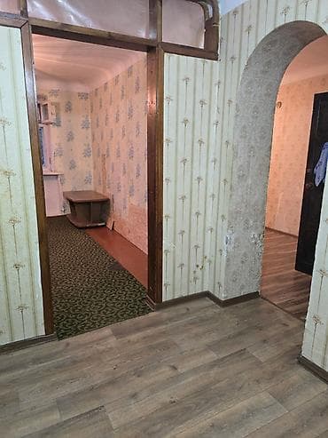 гостинку: 2 комнаты, 30 м², Гостиничный тип, Советская/Скрябина Гостиничный тип, 1 этаж, Требуется ремонт — 4