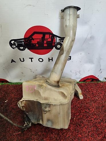 corolla 2016: Бачок Toyota 1999 г., Оригинал — 1