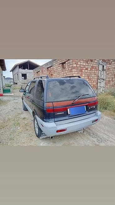lancer 9: Mitsubishi Space Wagon: 1996 г., 2 л, Механика, Бензин, Минивэн — 3