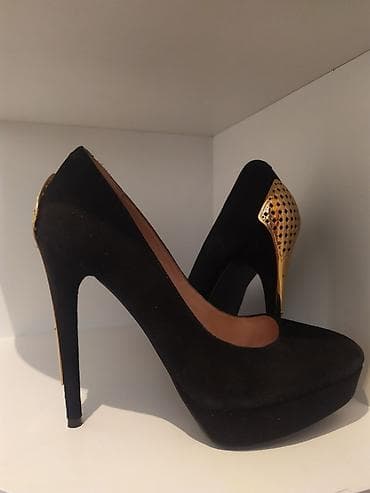 Домашние тапочки: Продаются женские, замшевые туфли, новые, 38 р — 1