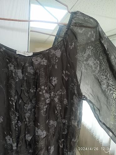 Платье Италия 44-46 размер.Надето 1 раз,просто не глаженное,очень