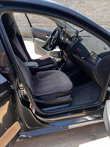srv 3: Volkswagen Polo: 2012 г., 1.6 л, Автомат, Бензин, Седан — 5