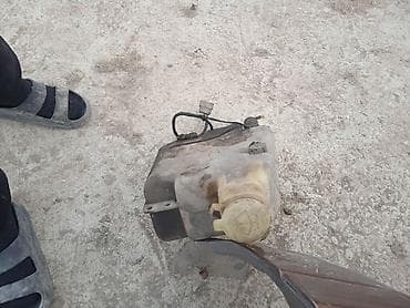 Детали двигателя и моторы в сборе: Коллектор Mazda — 10