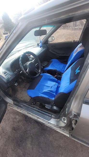 машина мазда 323: Mazda 323: 1992 г., 1.6 л, Ручные, Бензин, Седан — 6