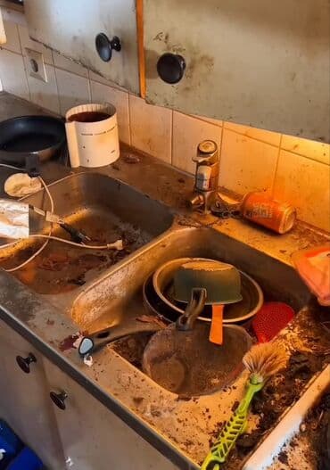 реставрация мягкой мебели на дому: Уборка домов и офисов а также территории, генеральная уборка — 3