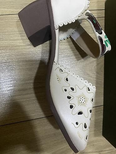 туфли мери джейн: Женские туфли на среднем каблуке с ремешком Mary Jane - Материал — 3