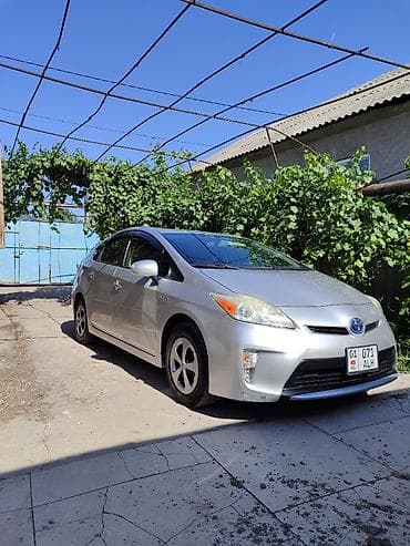 Toyota Prius: 2015 г., 1.8 л, Автомат, Гибрид, Седан — 6