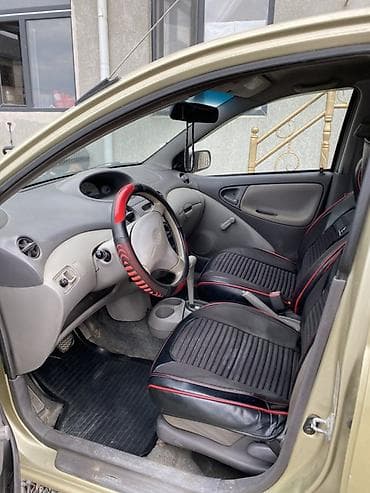 Toyota Echo: 2000 г., Механика, Седан
