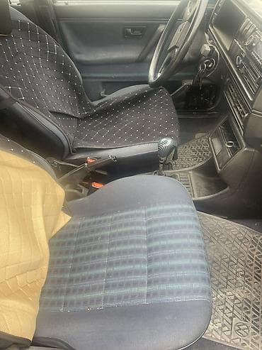 ом: Volkswagen Golf: 1990 г., 1.8 л, Механика, Бензин, Хэтчбэк — 7