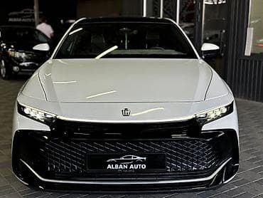 byd e7: Toyota Crown: 2023 г., 0.5 л, Автомат, Гибрид — 2