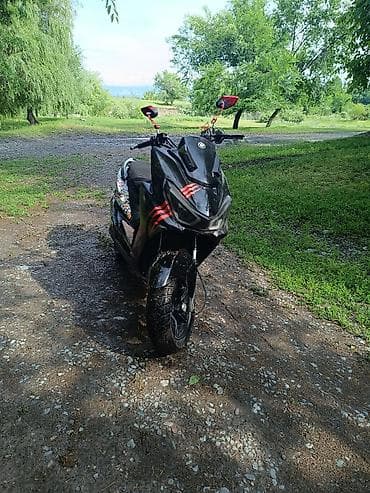 Скутеры: Макси-скутер Yamaha, 175 куб. см, Бензин, Б/у — 1