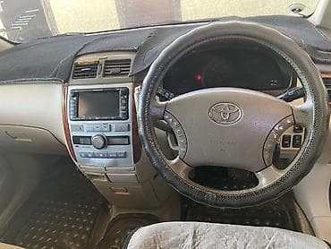 Toyota Ipsum: 2004 г., 2.4 л, Автомат, Бензин, Минивэн