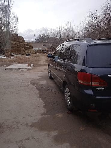 гетз 2: Toyota Avensis Verso: 2002 г., 2 л, Автомат, Бензин, Минивэн — 4